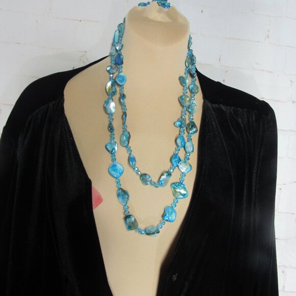 SEA SHELLS AND STONES LONG BLUE NECKLACE BUNDLE IN MY CLOSET - Picture 9 of 10